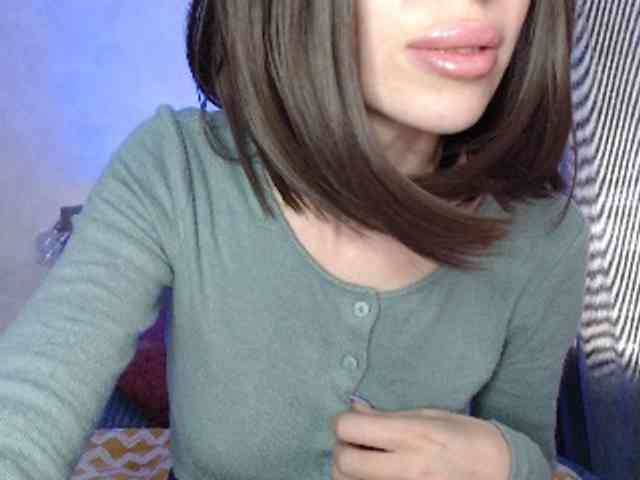 NoraSweet webcam