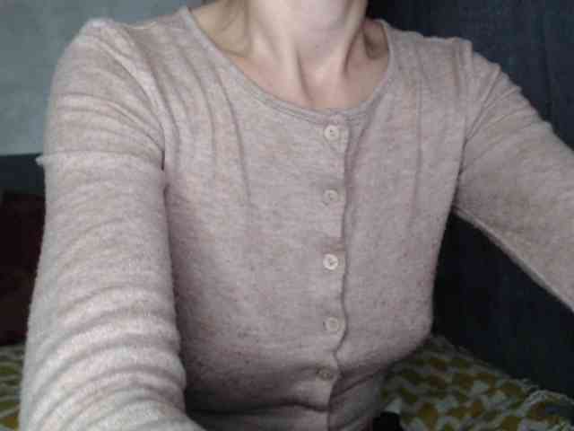NoraSweet webcam