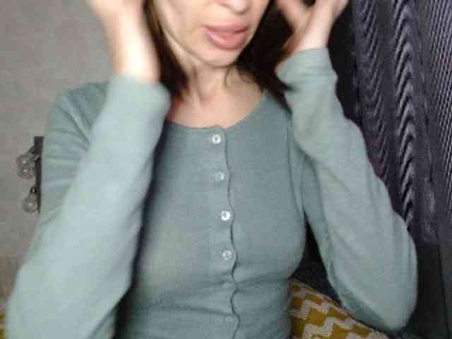 NoraSweet webcam