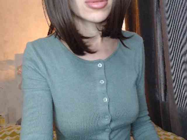 NoraSweet webcam