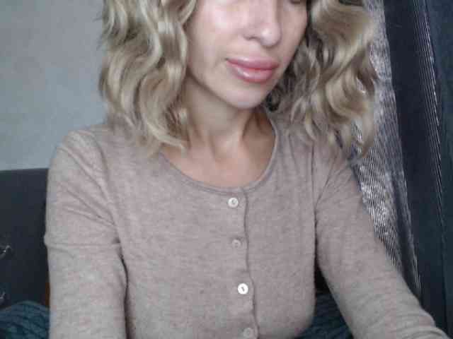 NoraSweet webcam