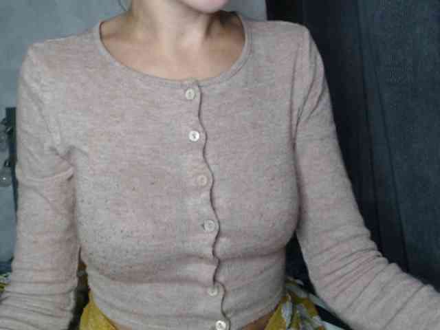 NoraSweet webcam