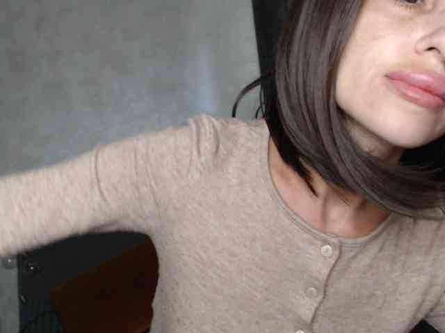 NoraSweet webcam