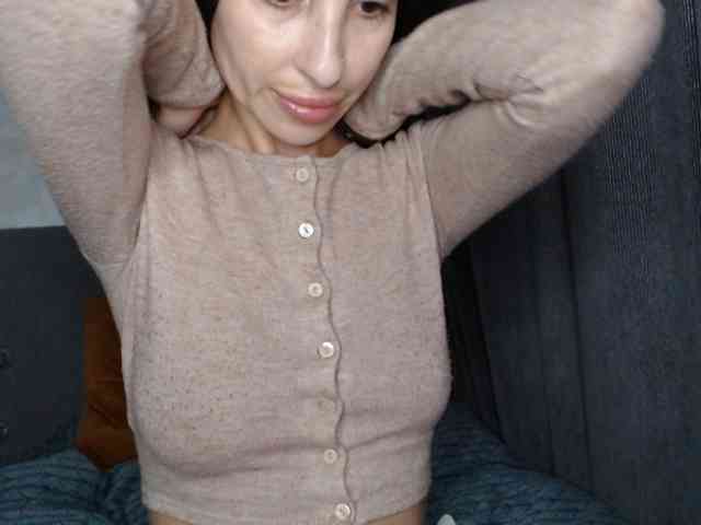 NoraSweet webcam