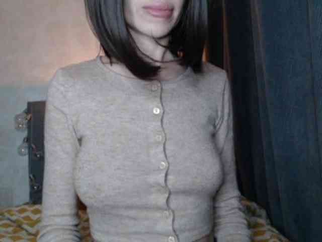 NoraSweet webcam
