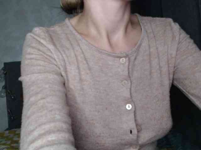 NoraSweet webcam