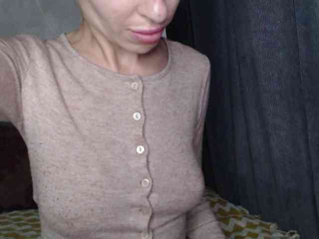 NoraSweet webcam