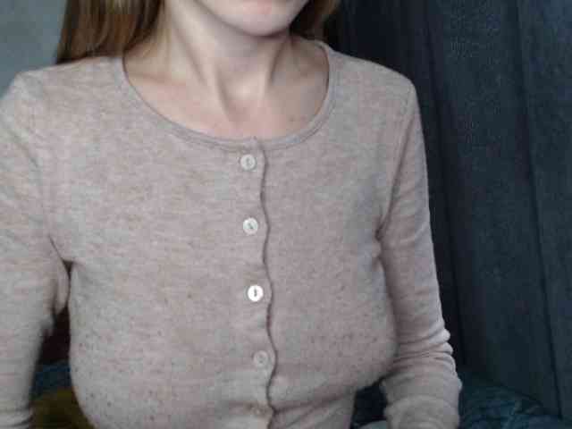 NoraSweet webcam