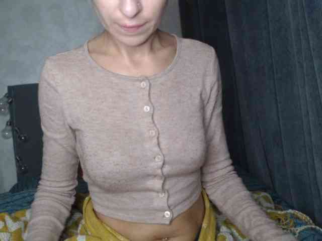 NoraSweet webcam
