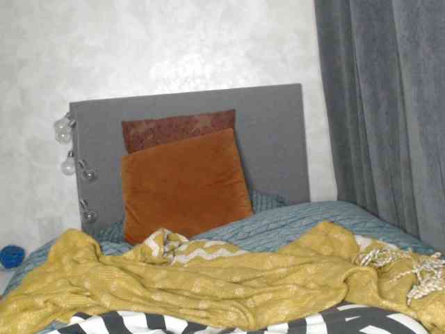 NoraSweet webcam