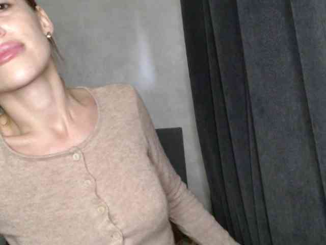 NoraSweet webcam