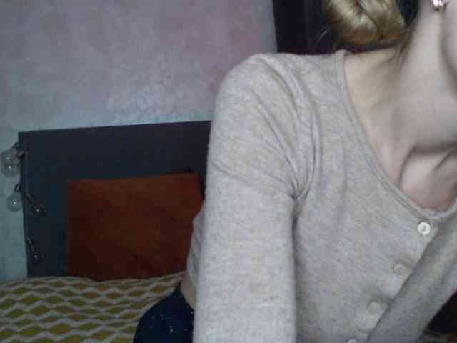 NoraSweet webcam