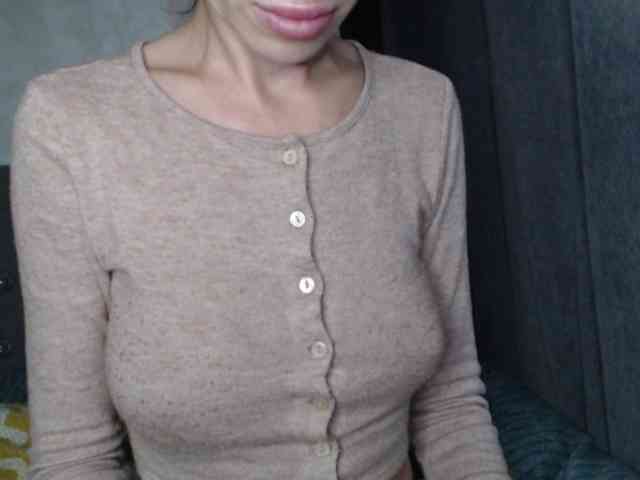 NoraSweet webcam