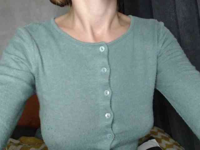 NoraSweet webcam