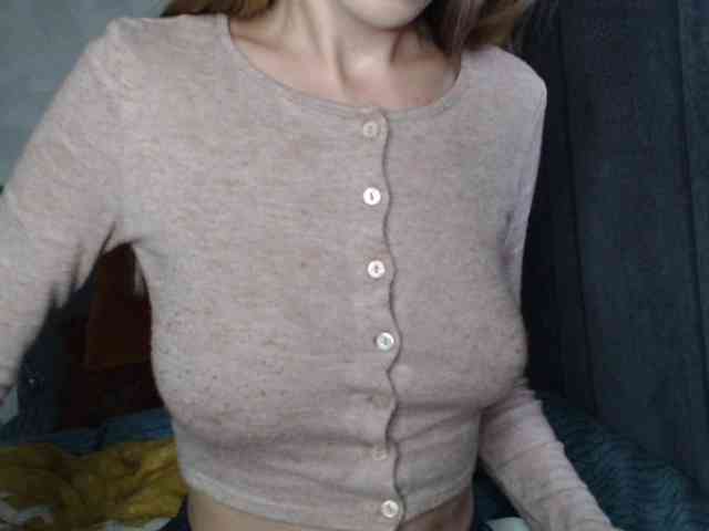 NoraSweet webcam
