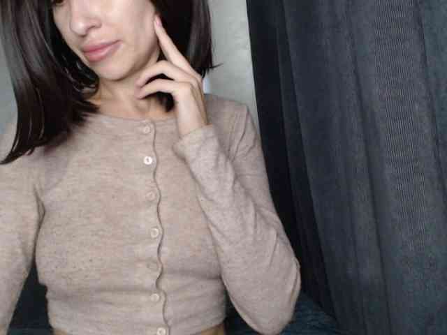 NoraSweet webcam