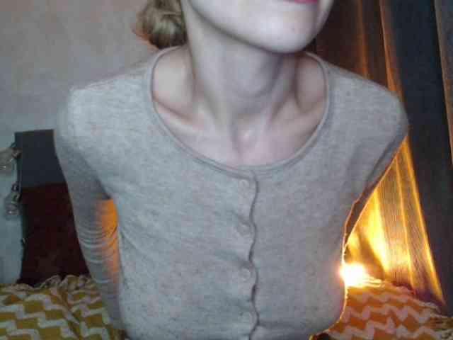 NoraSweet webcam