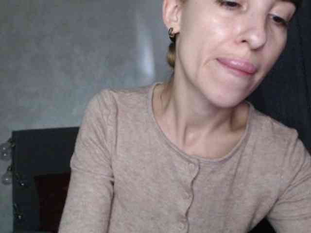 NoraSweet webcam