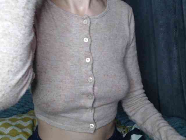 NoraSweet webcam