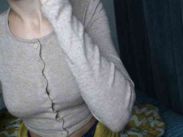NoraSweet webcam