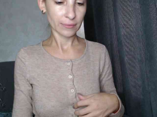 NoraSweet webcam