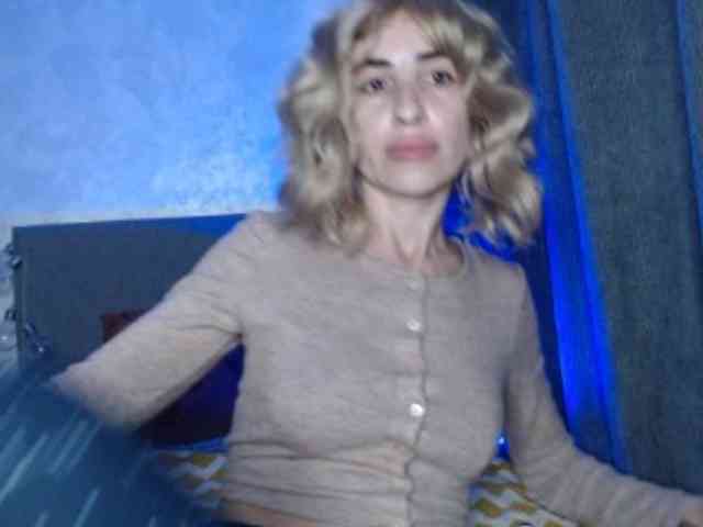 NoraSweet webcam