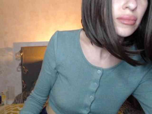 NoraSweet webcam