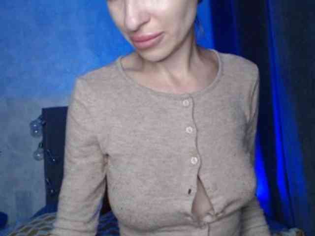 NoraSweet webcam