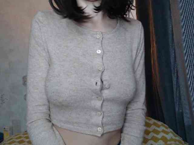 NoraSweet webcam