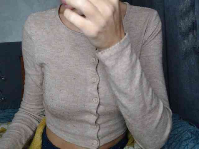 NoraSweet webcam