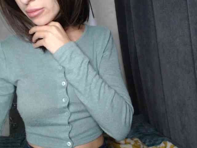 NoraSweet webcam