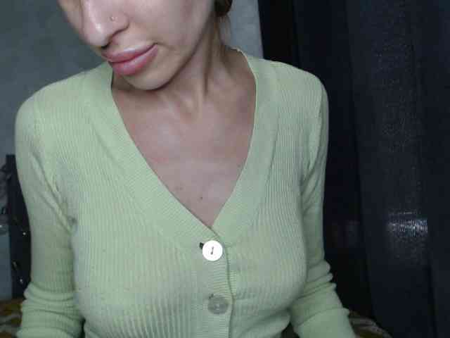 NoraSweet webcam