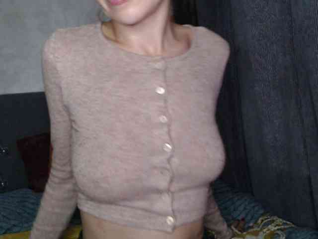 NoraSweet webcam