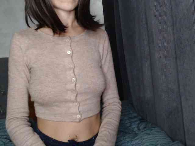 NoraSweet webcam
