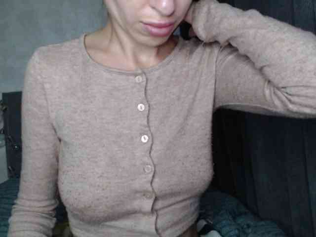 NoraSweet webcam