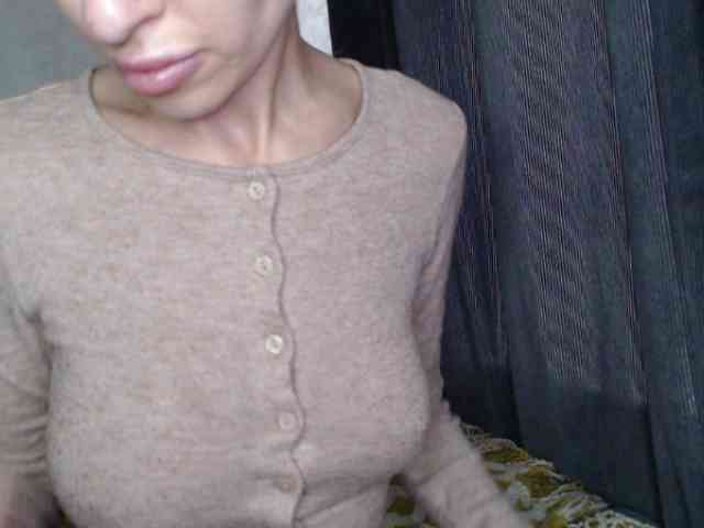 NoraSweet webcam