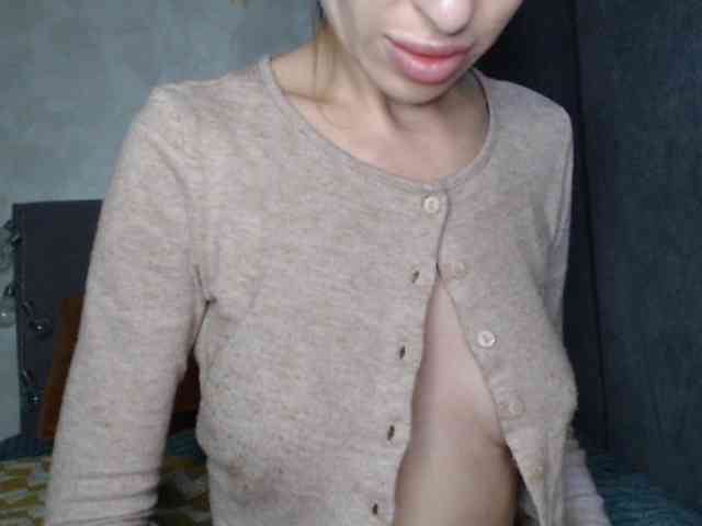 NoraSweet webcam