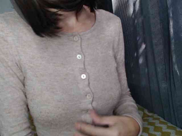 NoraSweet webcam