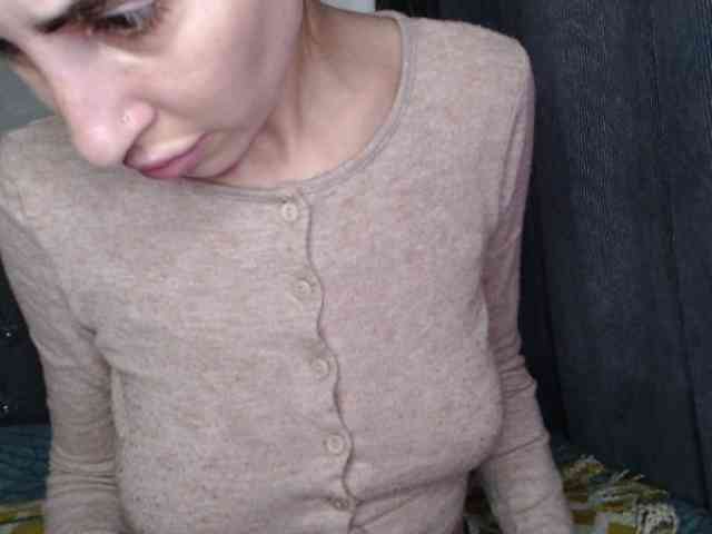 NoraSweet webcam