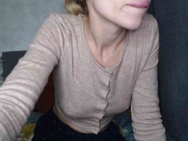 NoraSweet webcam