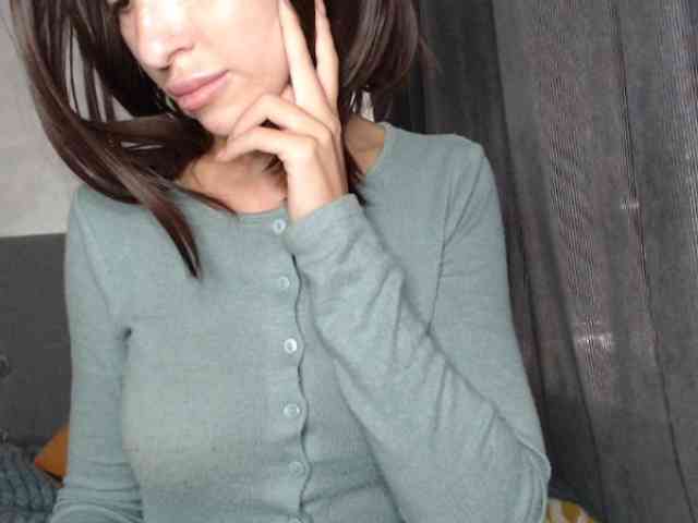 NoraSweet webcam