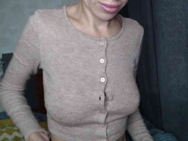 NoraSweet webcam