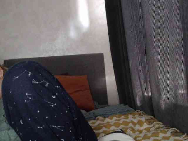 NoraSweet webcam