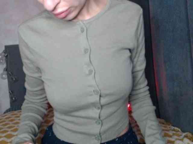 NoraSweet webcam
