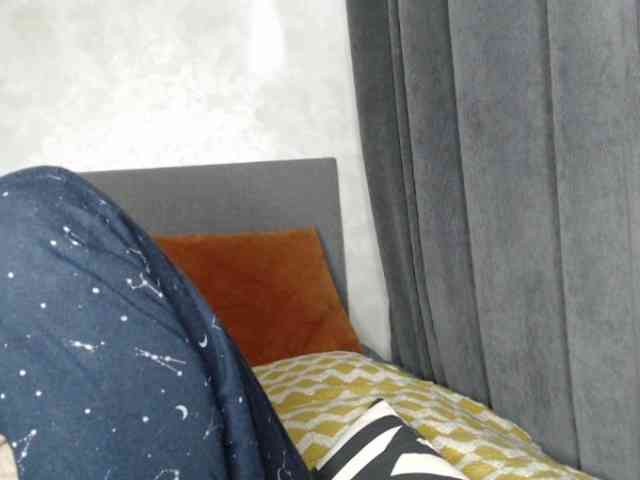NoraSweet webcam