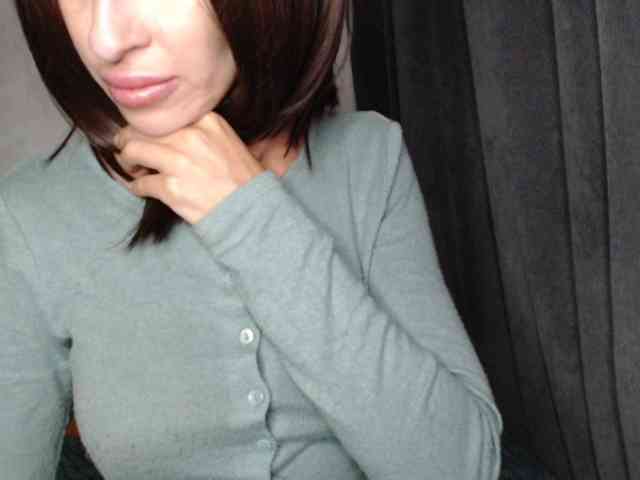 NoraSweet webcam