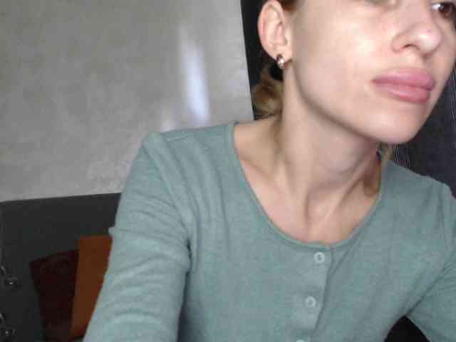 NoraSweet webcam