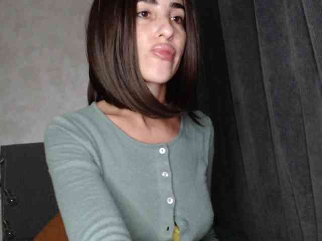 NoraSweet webcam