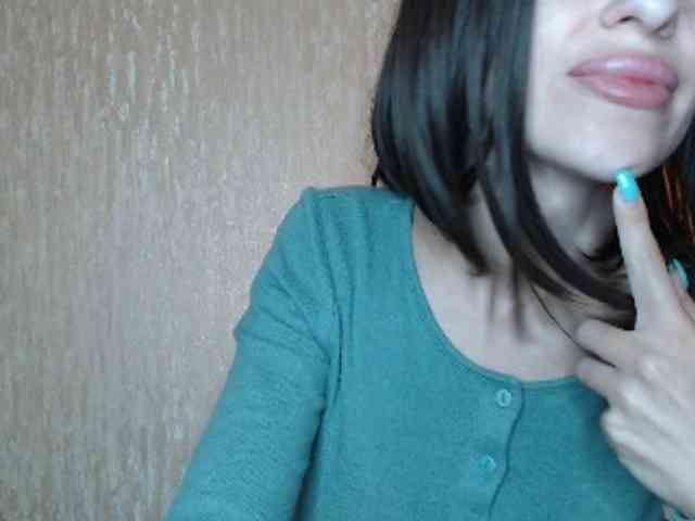 NoraSweet webcam