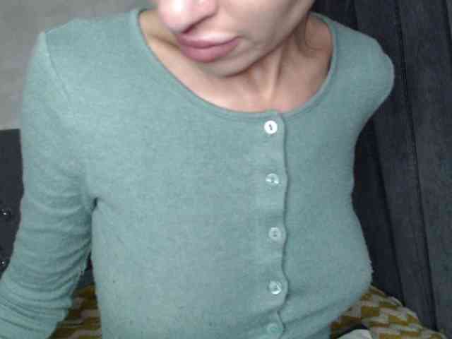 NoraSweet webcam